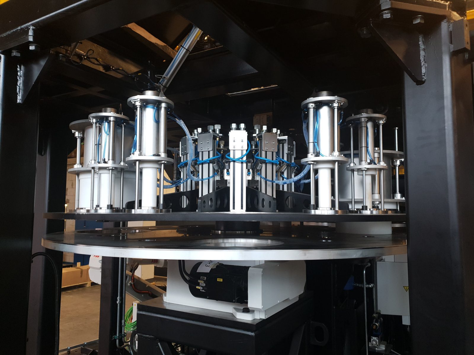 ETRA punching cell